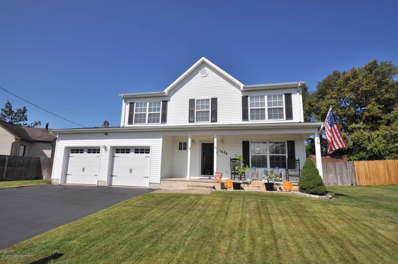 1432 Cable Avenue - Photo 1