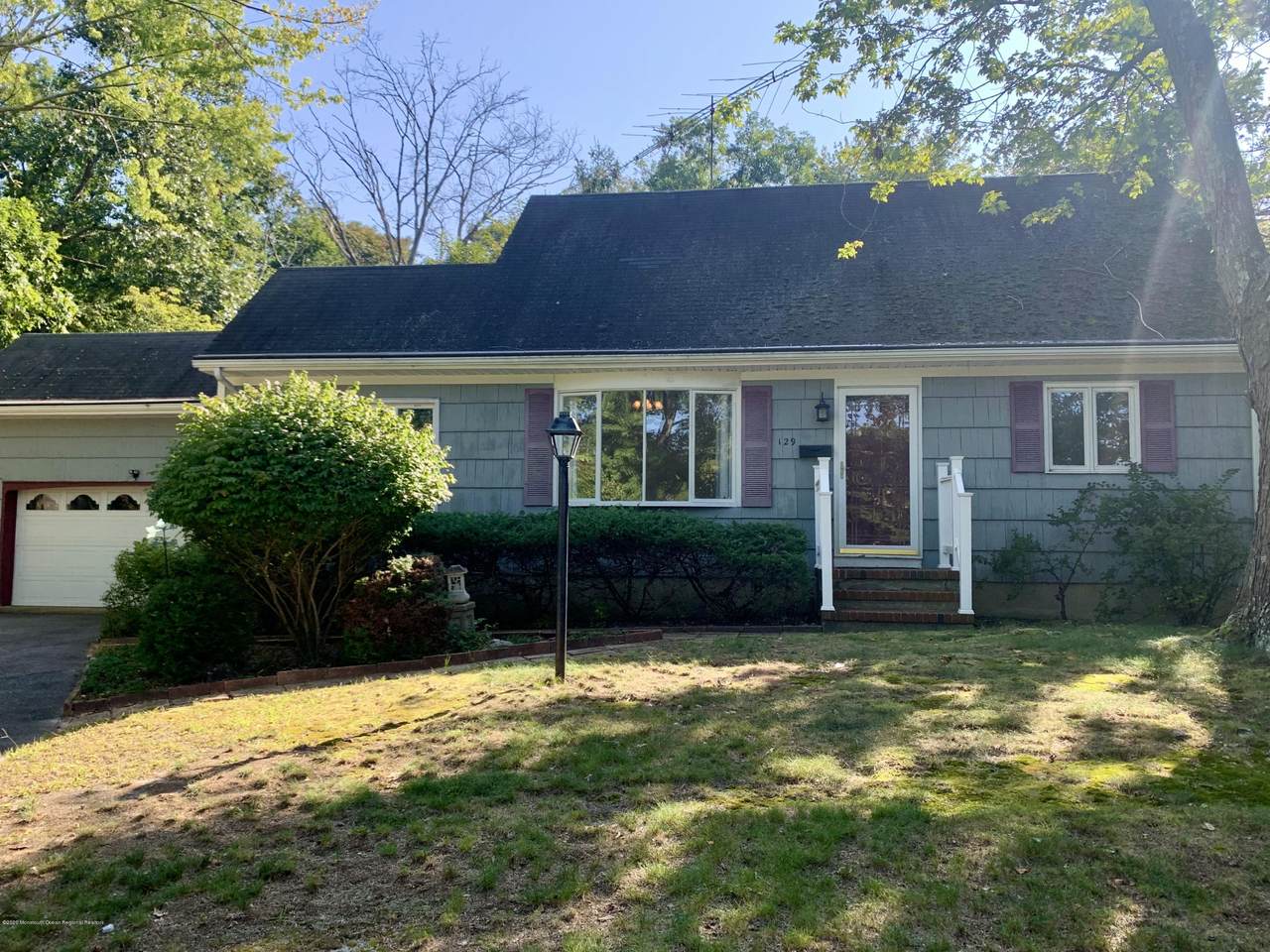 129 Darien Road - Photo 1