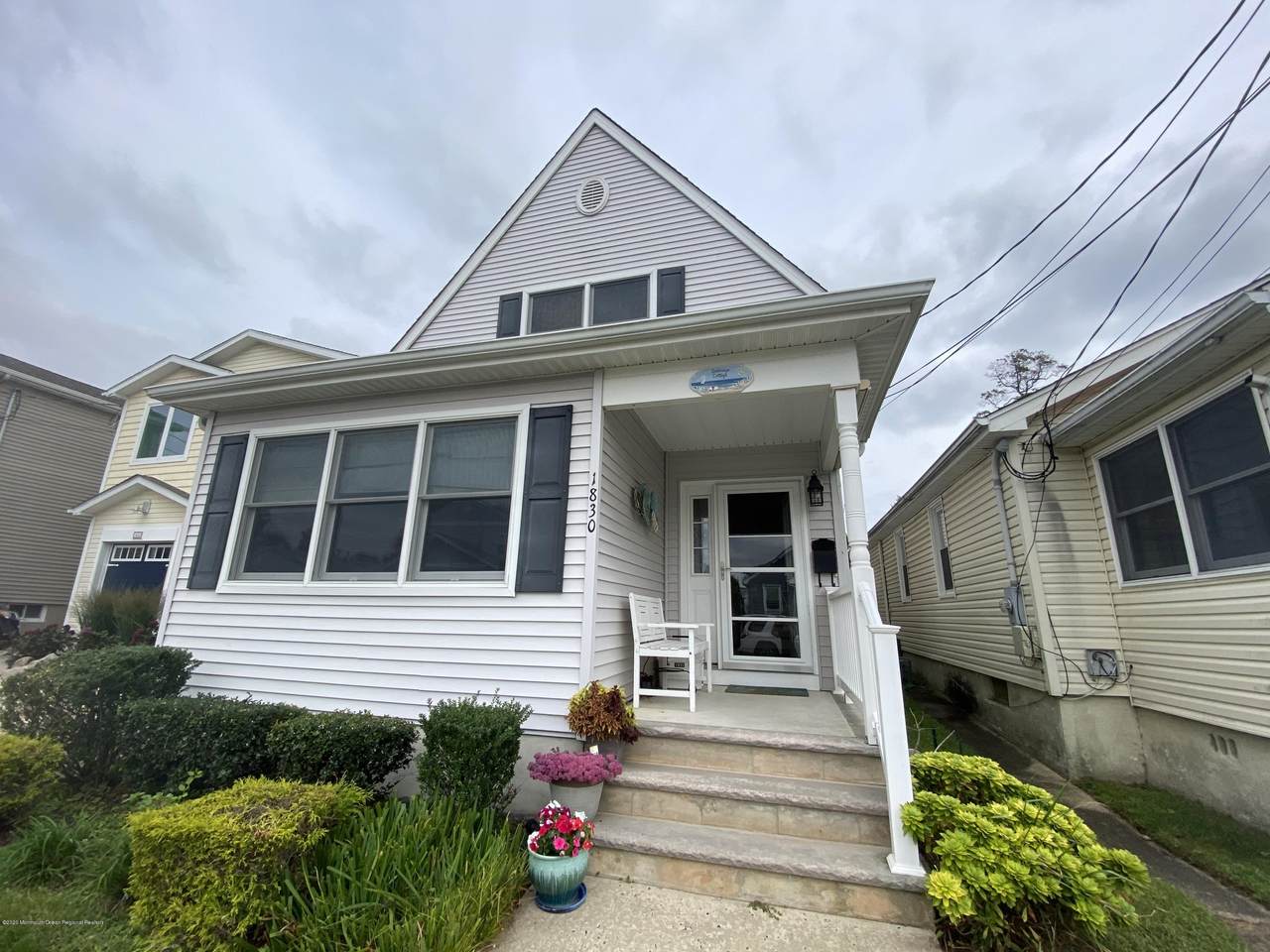 1830 Fernwood Road - Photo 1