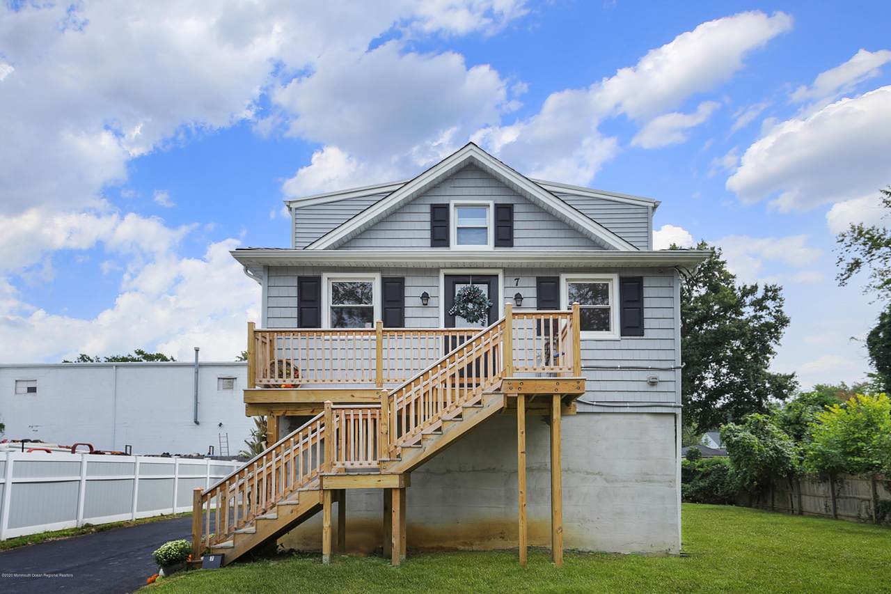 7 Illinois Avenue - Photo 1