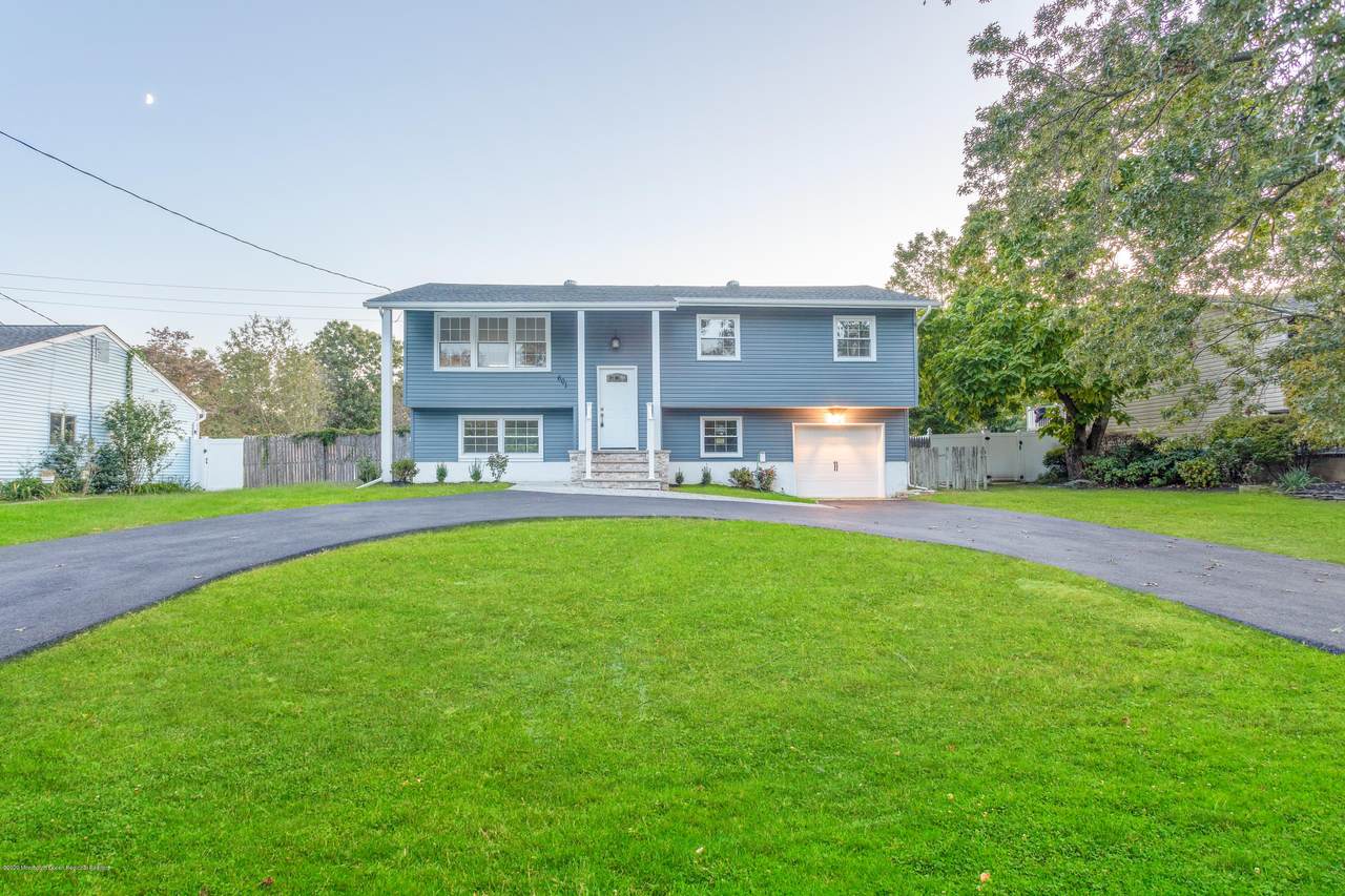 601 River Terrace - Photo 1
