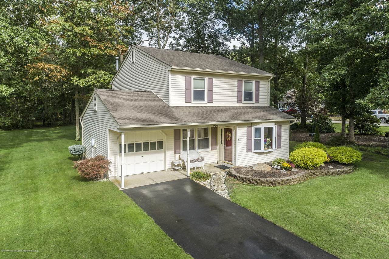 1805 Maplewood Street - Photo 1
