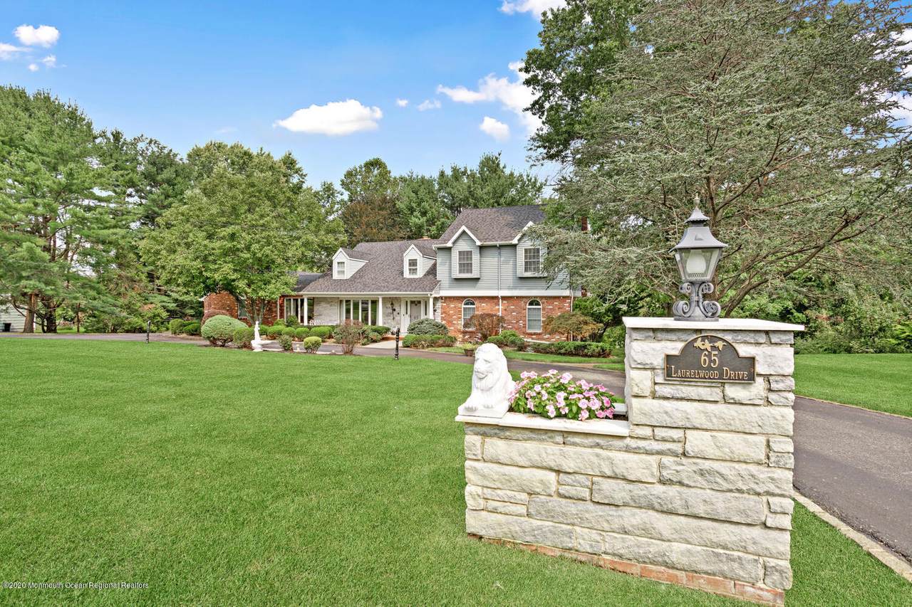 65 Laurelwood Drive - Photo 1
