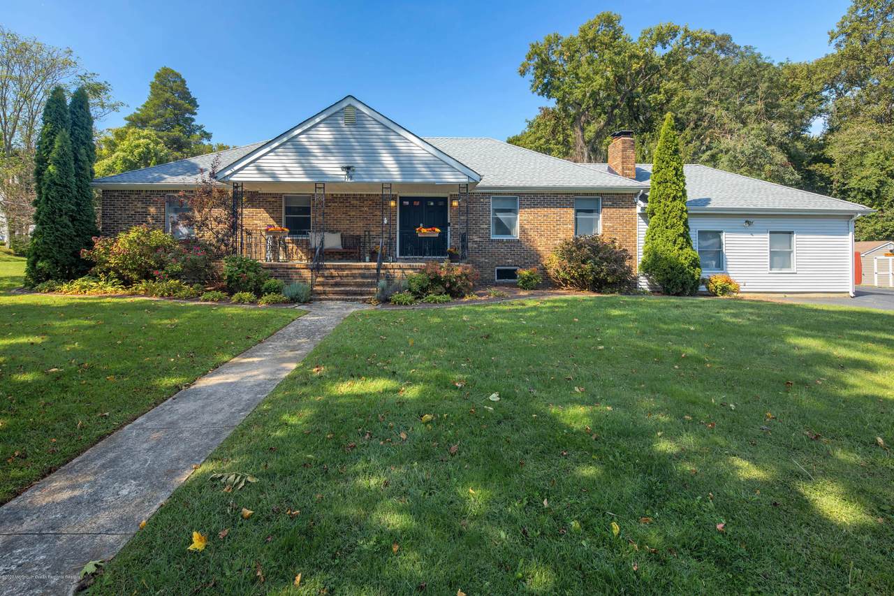 112 Brook Avenue - Photo 1