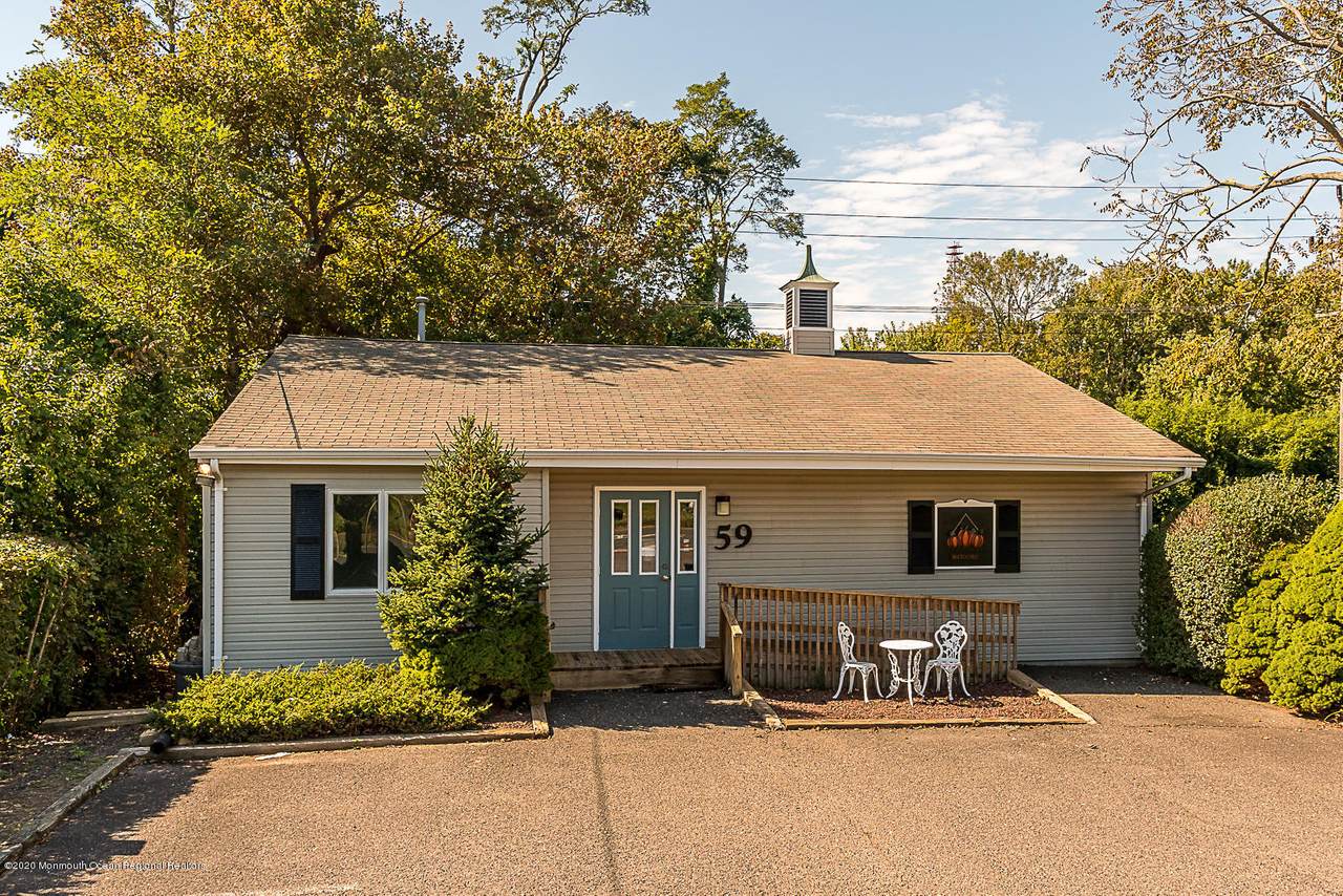59 Memorial Parkway - Photo 1