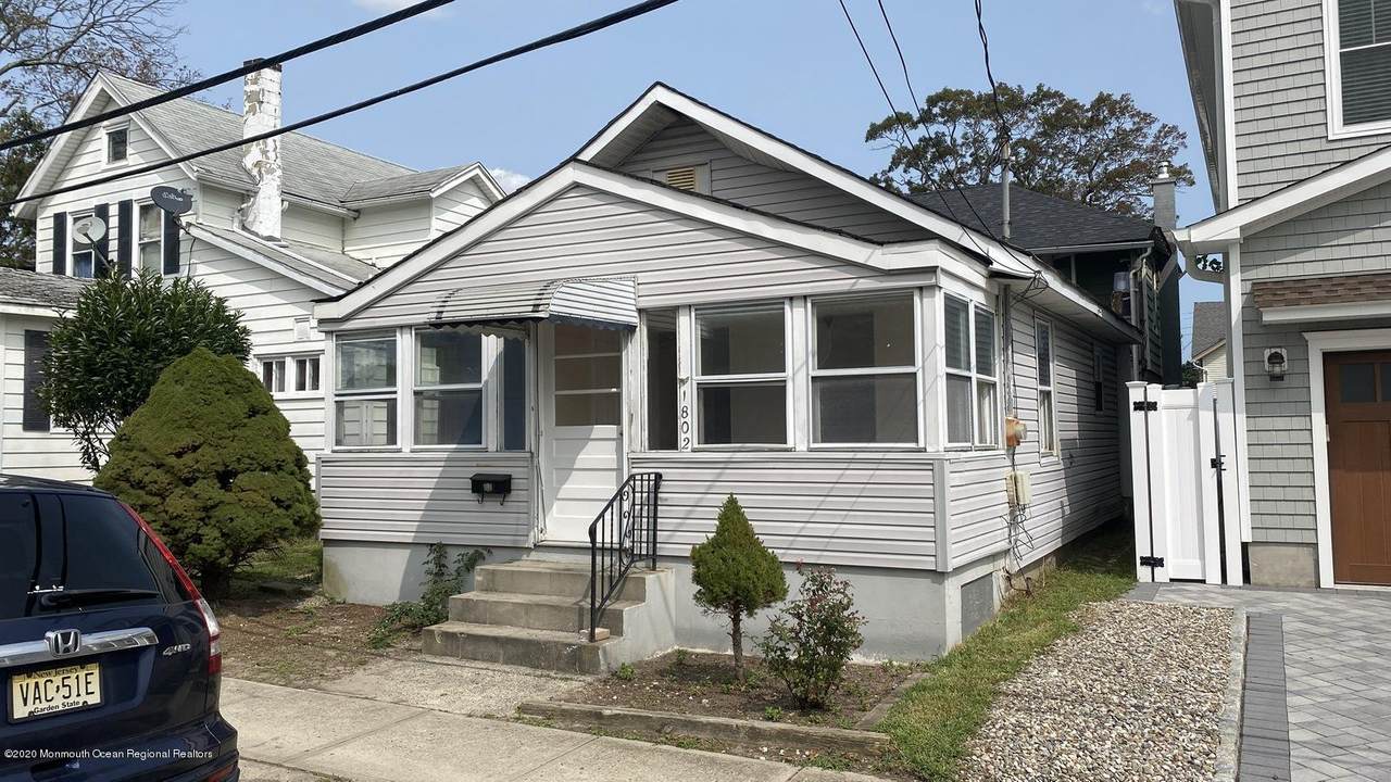 1802 Fernwood Road - Photo 1