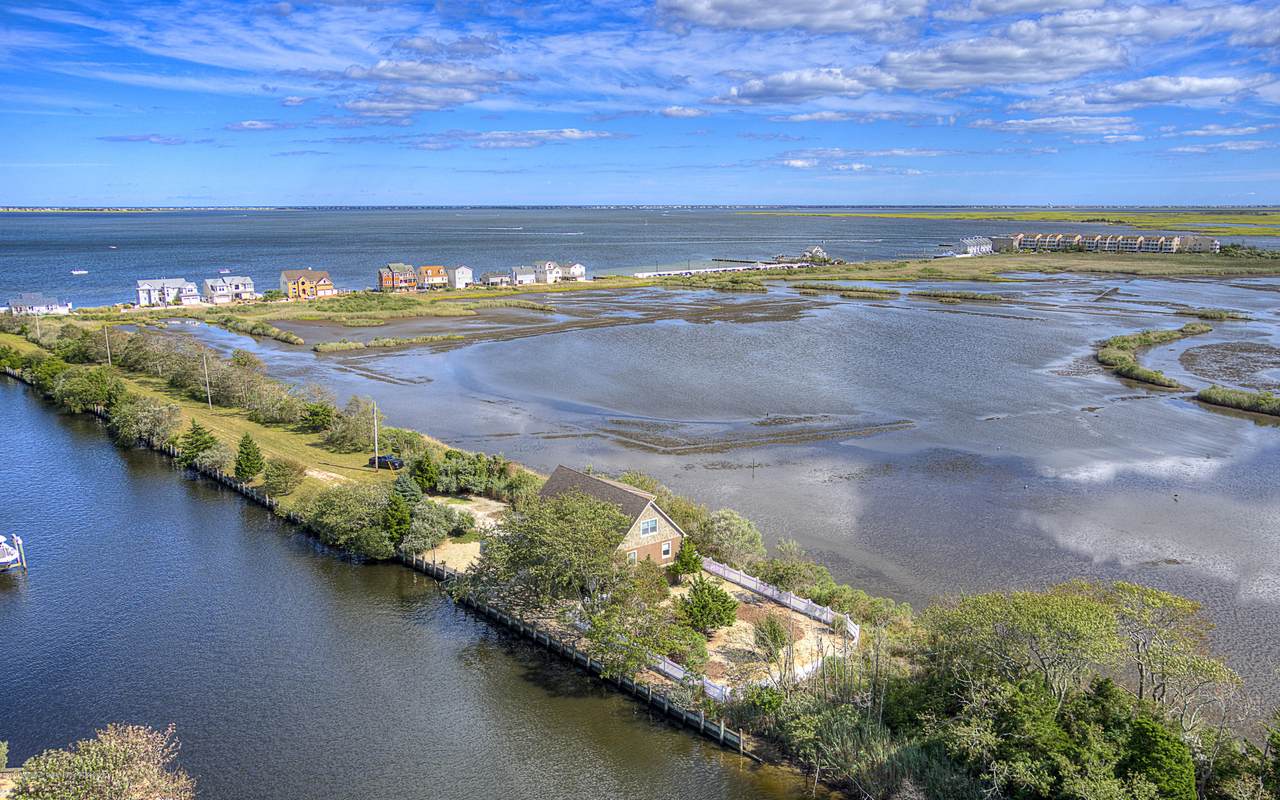 328 Bay Shore Drive - Photo 1