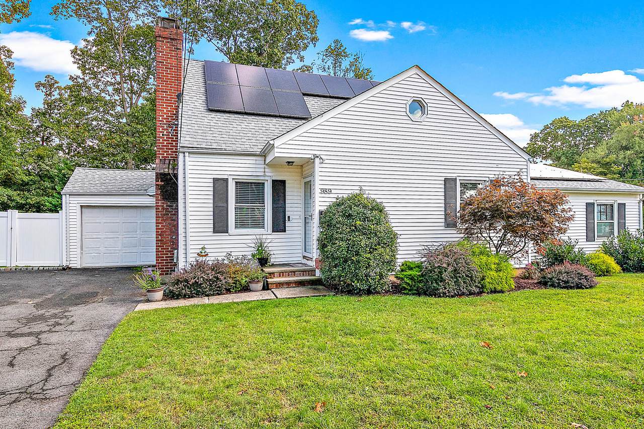 989 Maltby Avenue - Photo 1