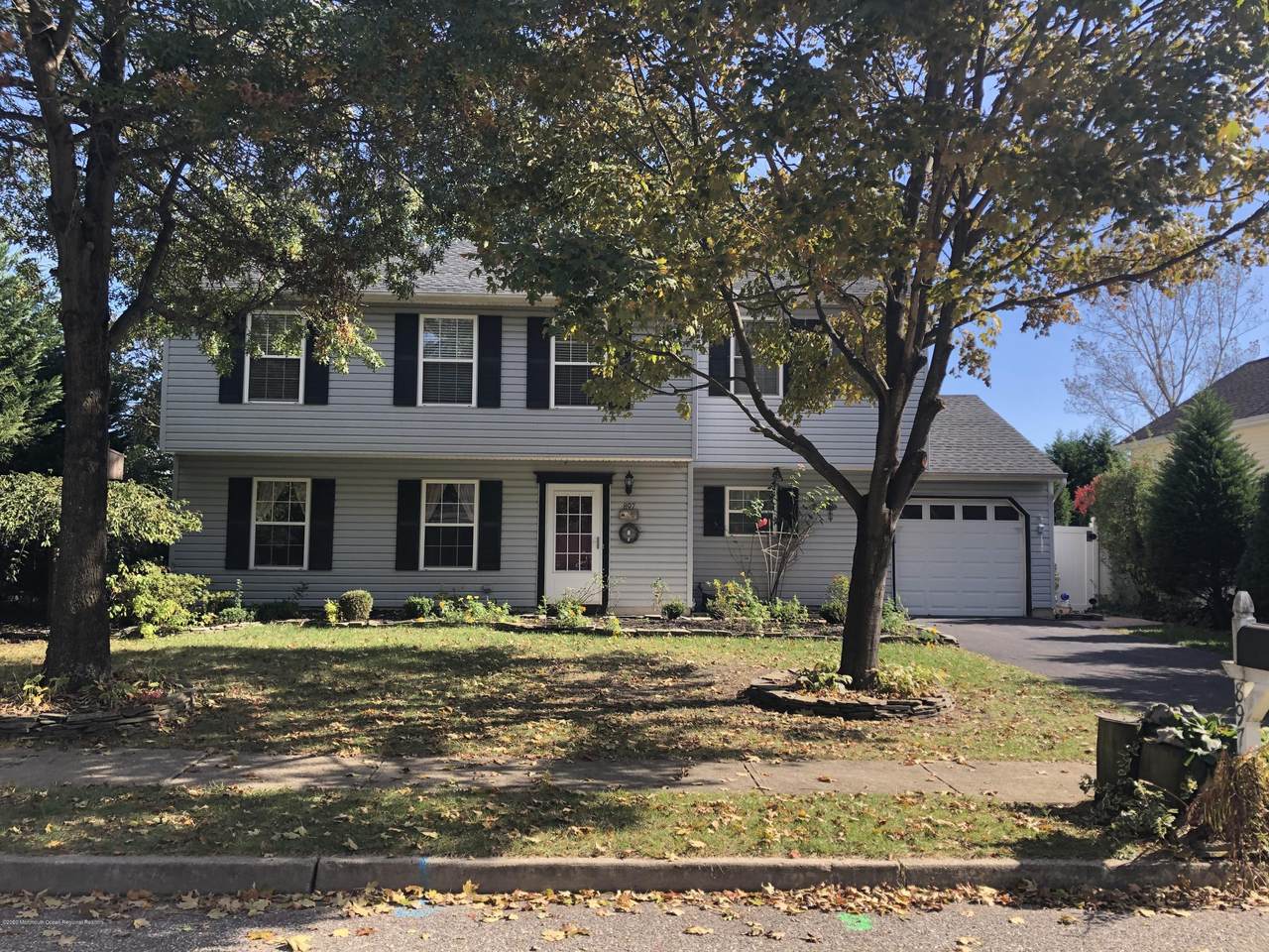 897 Columbus Drive - Photo 1