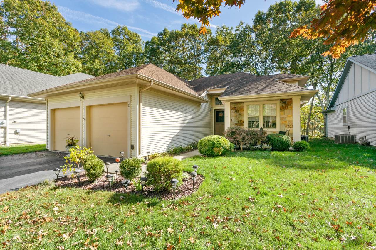 8 Waverly Lane - Photo 1