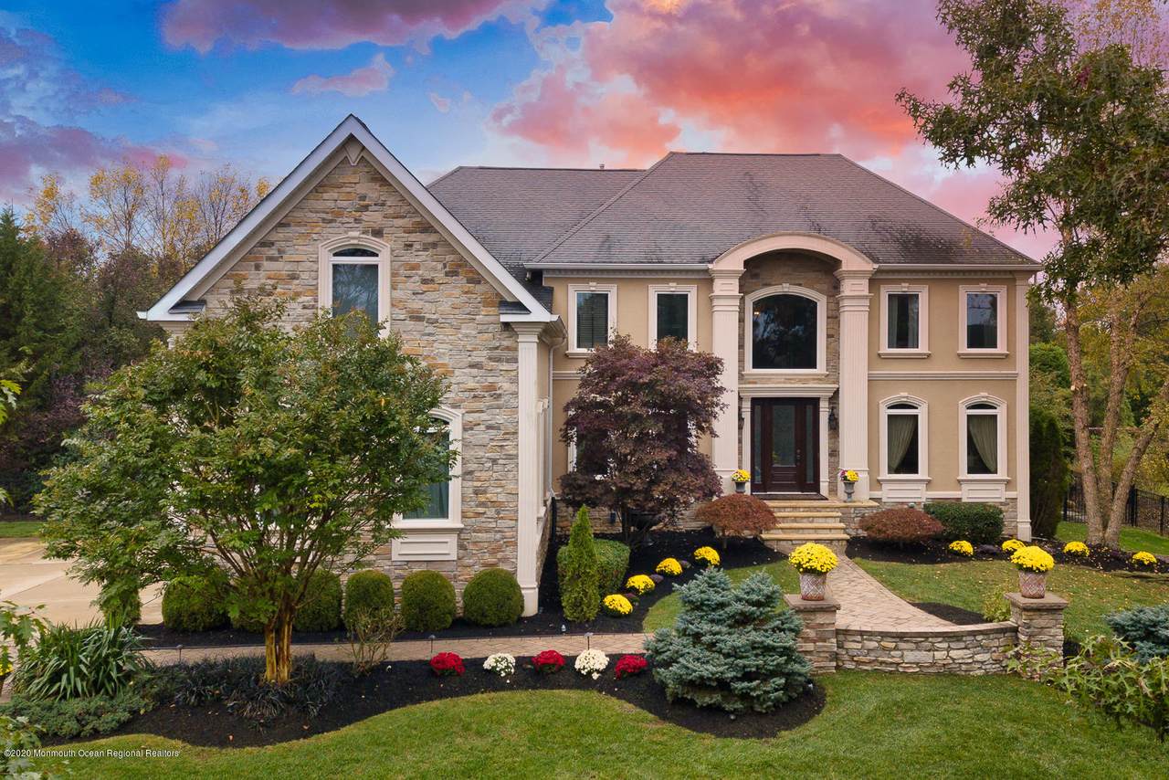 8 Pegasus Drive - Photo 1