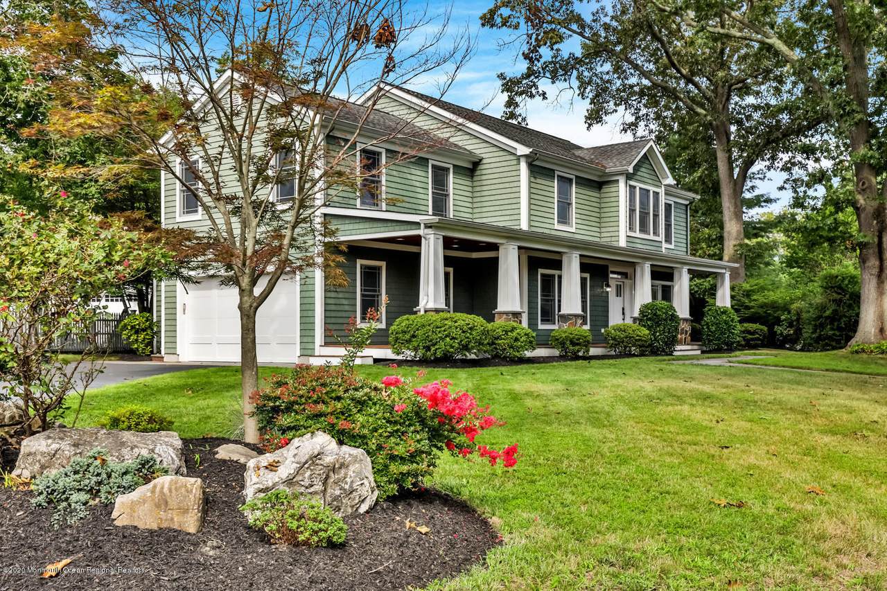 16 Robin Road - Photo 1