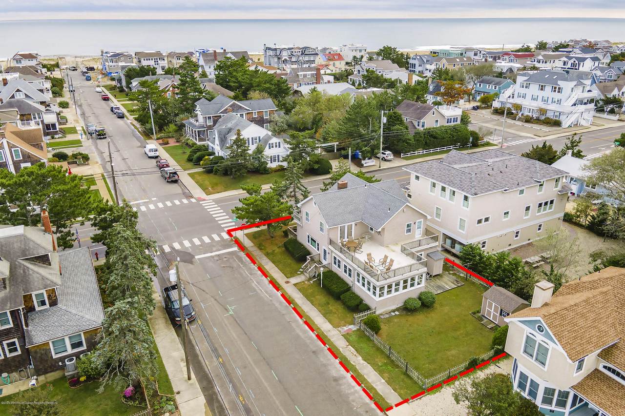 900 Beach Avenue - Photo 1