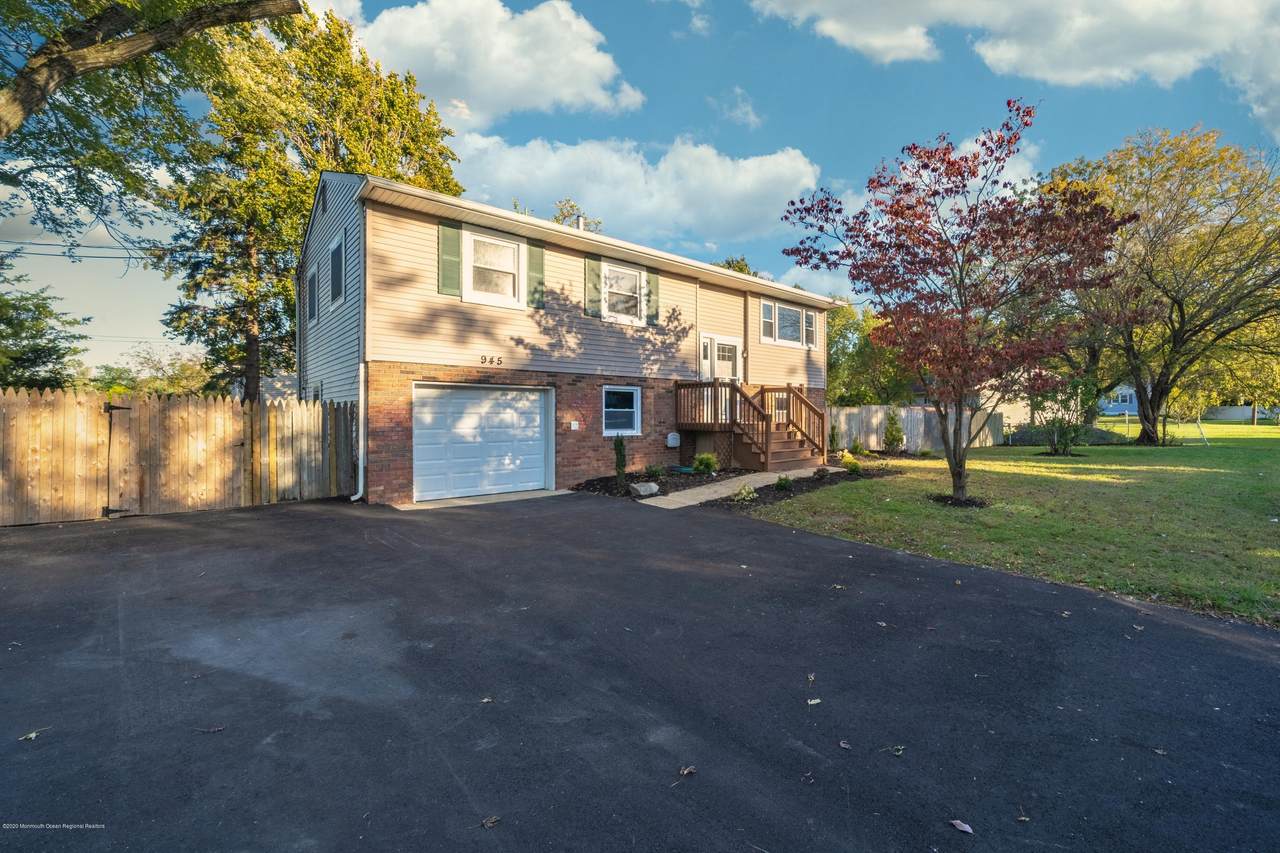 945 Park Crest Road - Photo 1