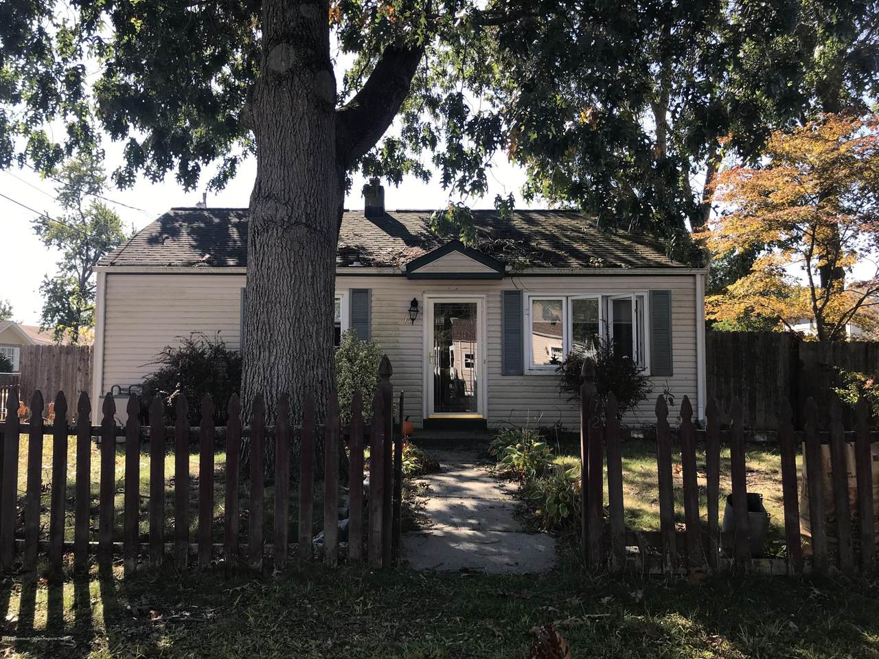 72 Applegate Avenue - Photo 1