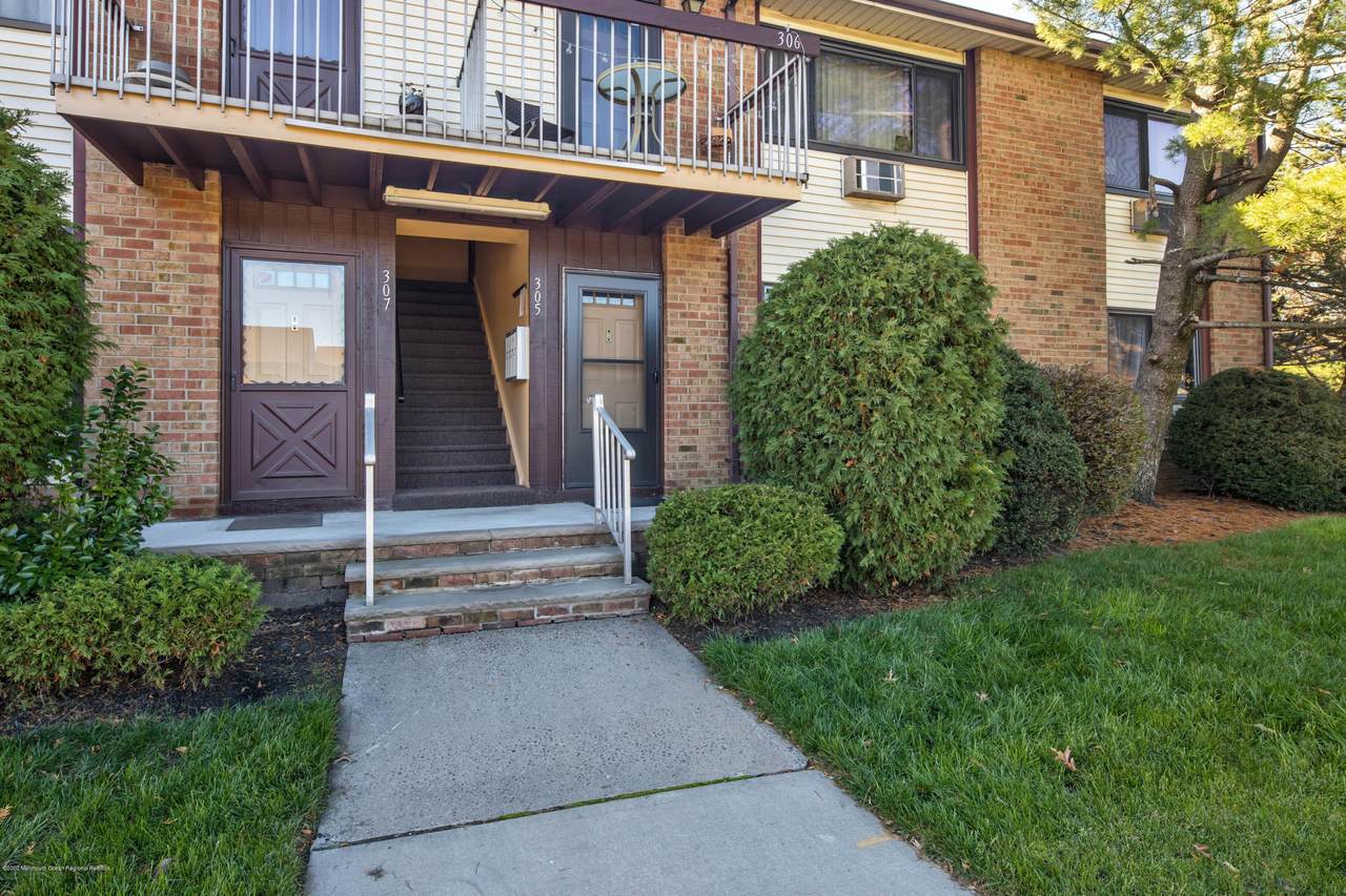 305 Cricket Lane - Photo 1