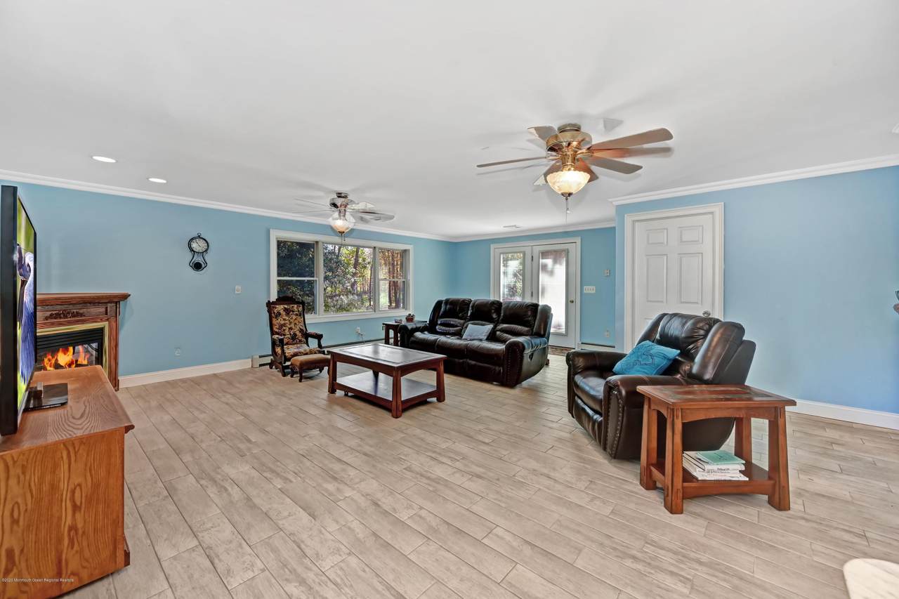 515 Veterans Highway - Photo 1