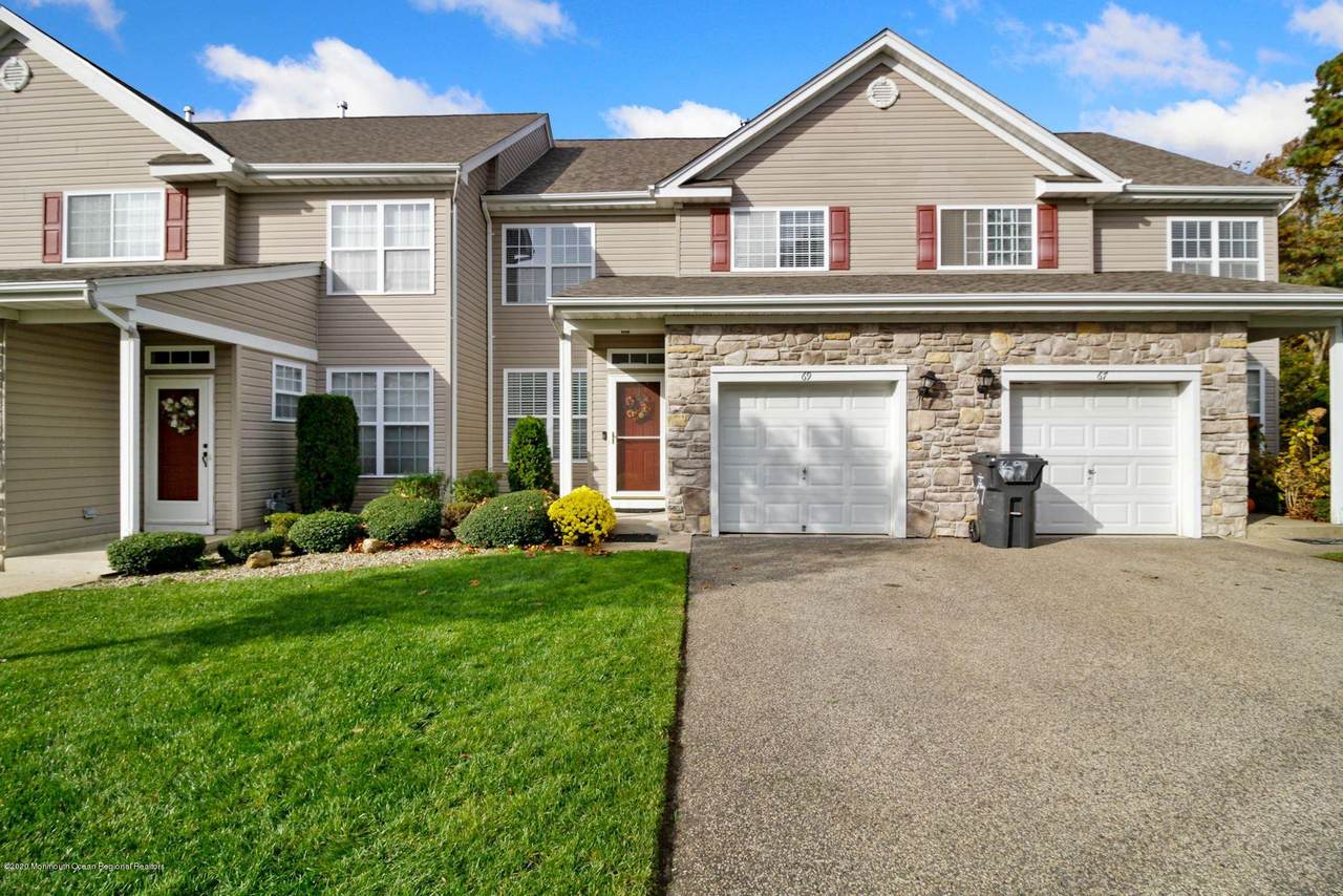 69 White Swan Way - Photo 1