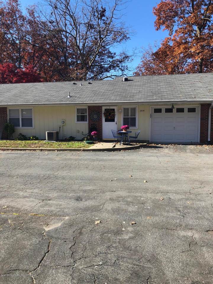 123 B Edinburgh Lane - Photo 1
