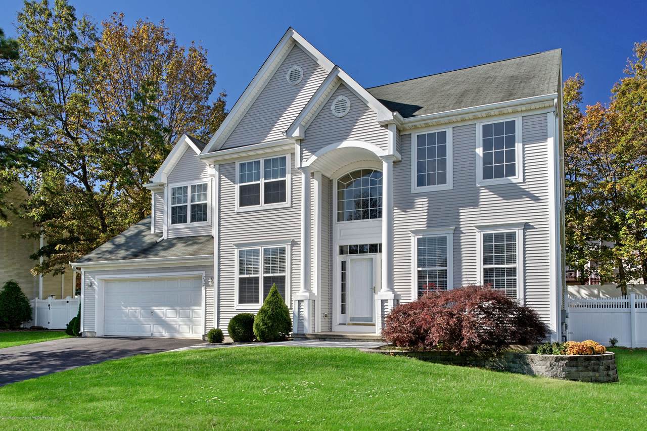 2323 Forest Circle - Photo 1