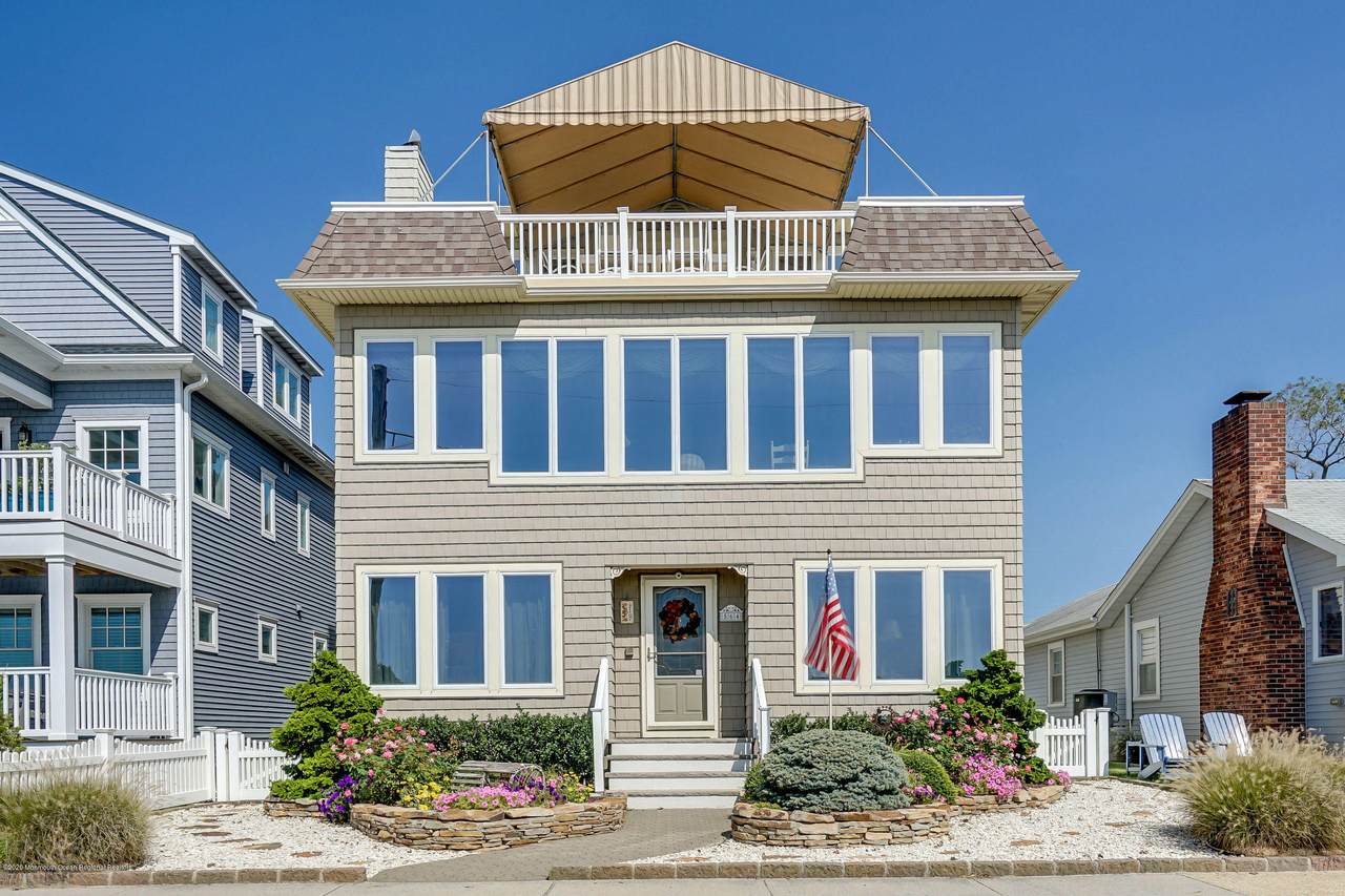 564 Riverside Drive - Photo 1