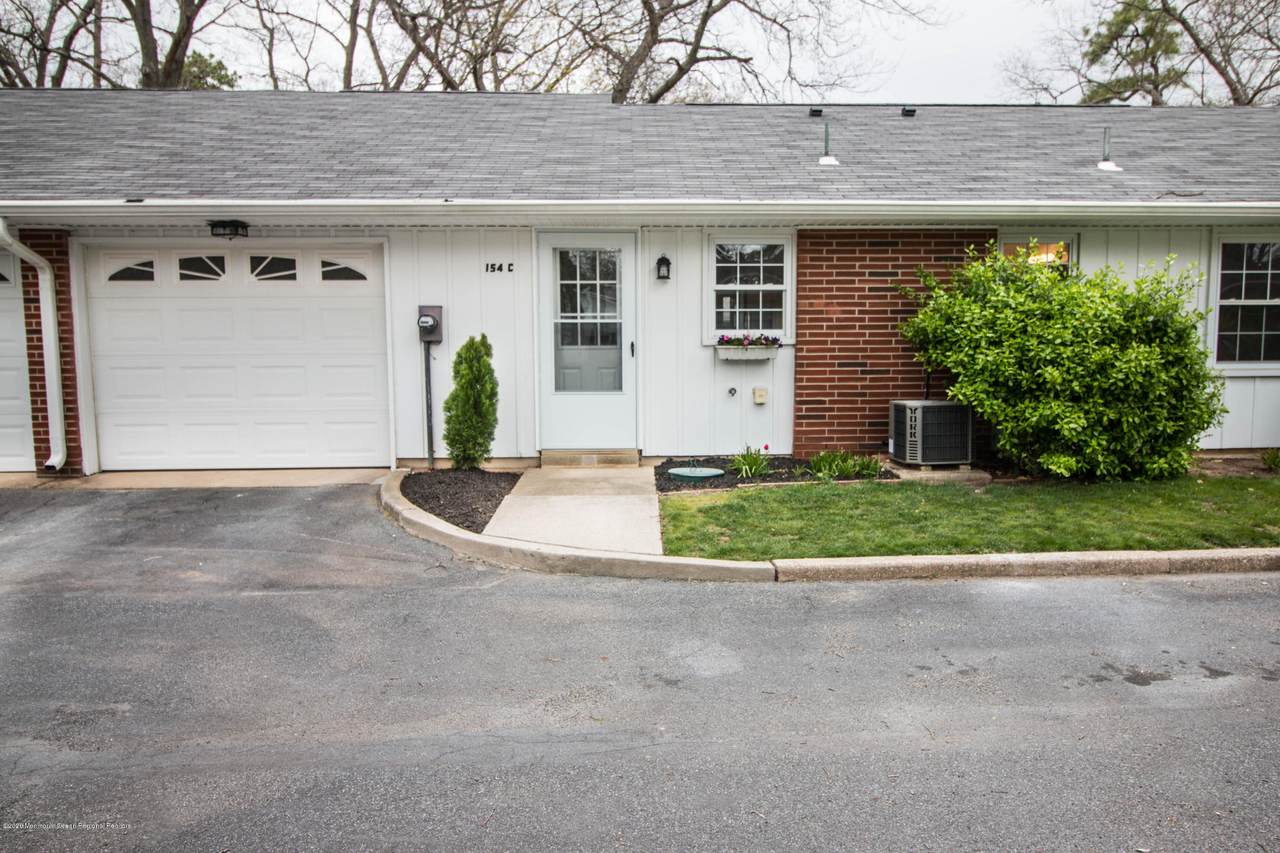 154C Huntington Drive - Photo 1