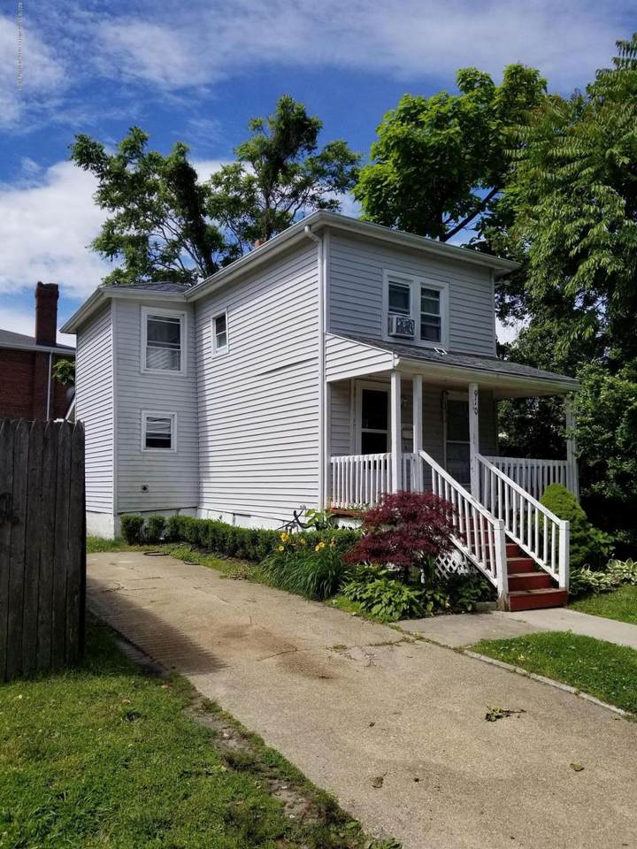910 2nd Avenue - Photo 1