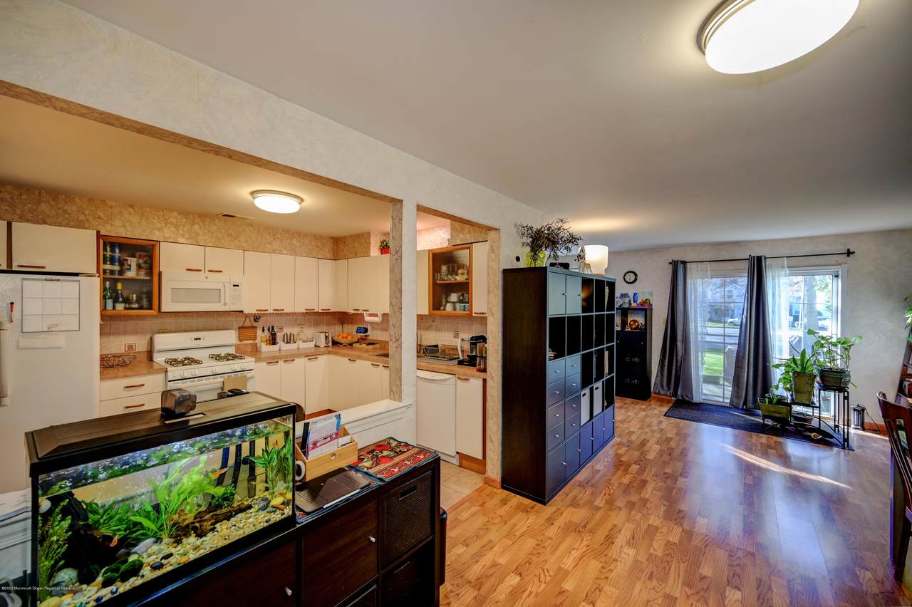 743 Banyan Court - Photo 1