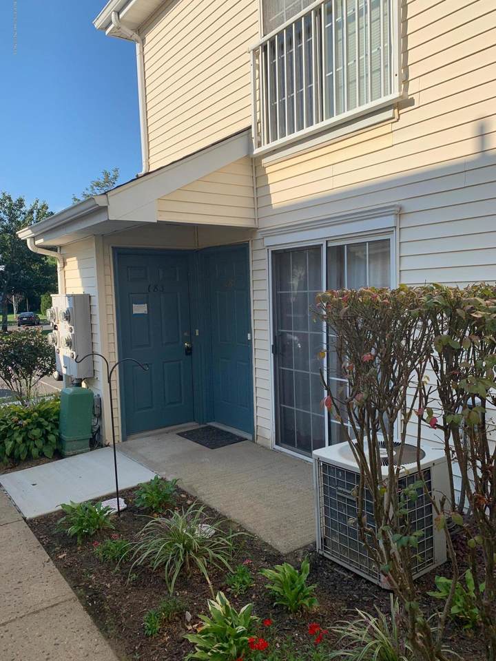 683 Snowdrop Court - Photo 1