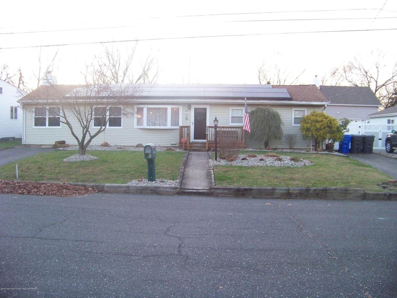 20 Lark Lane - Photo 1