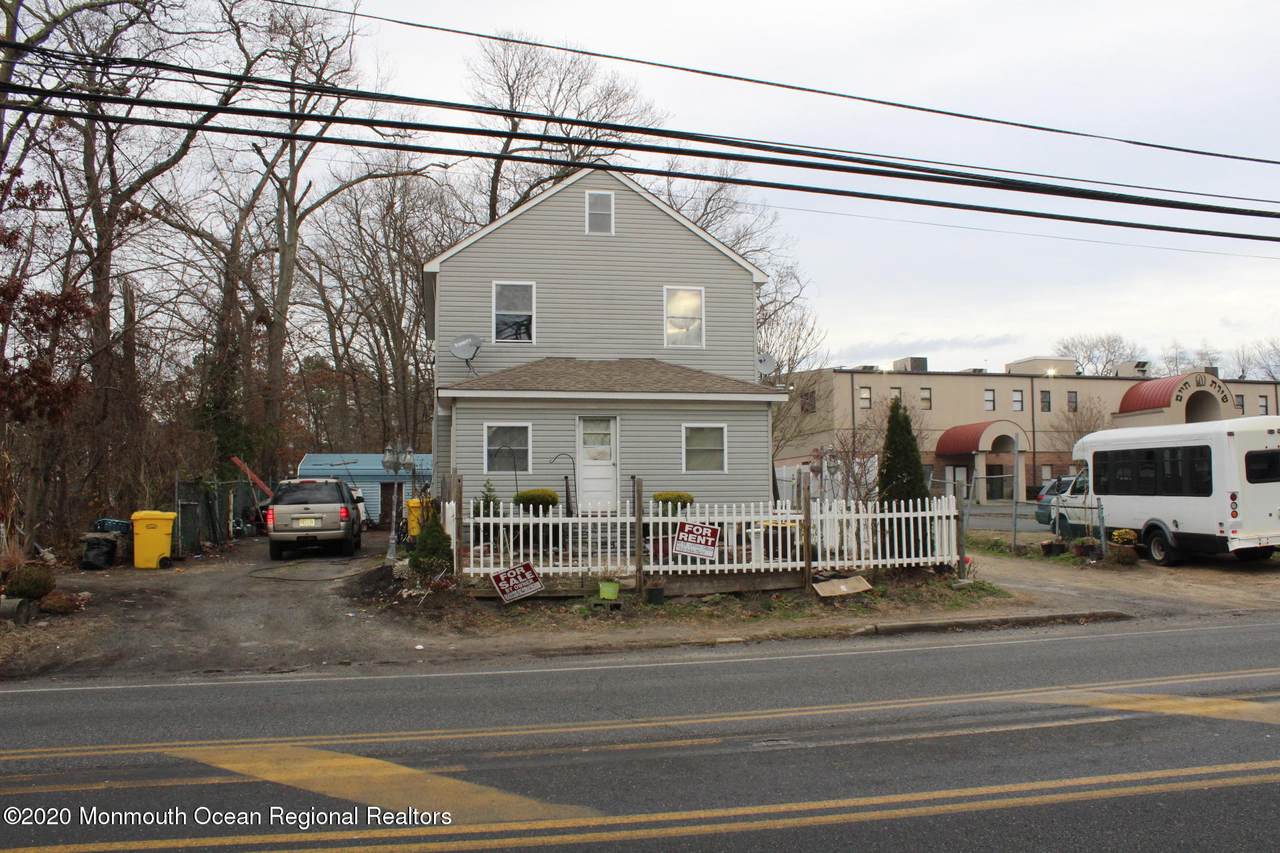 809 Cross Street - Photo 1