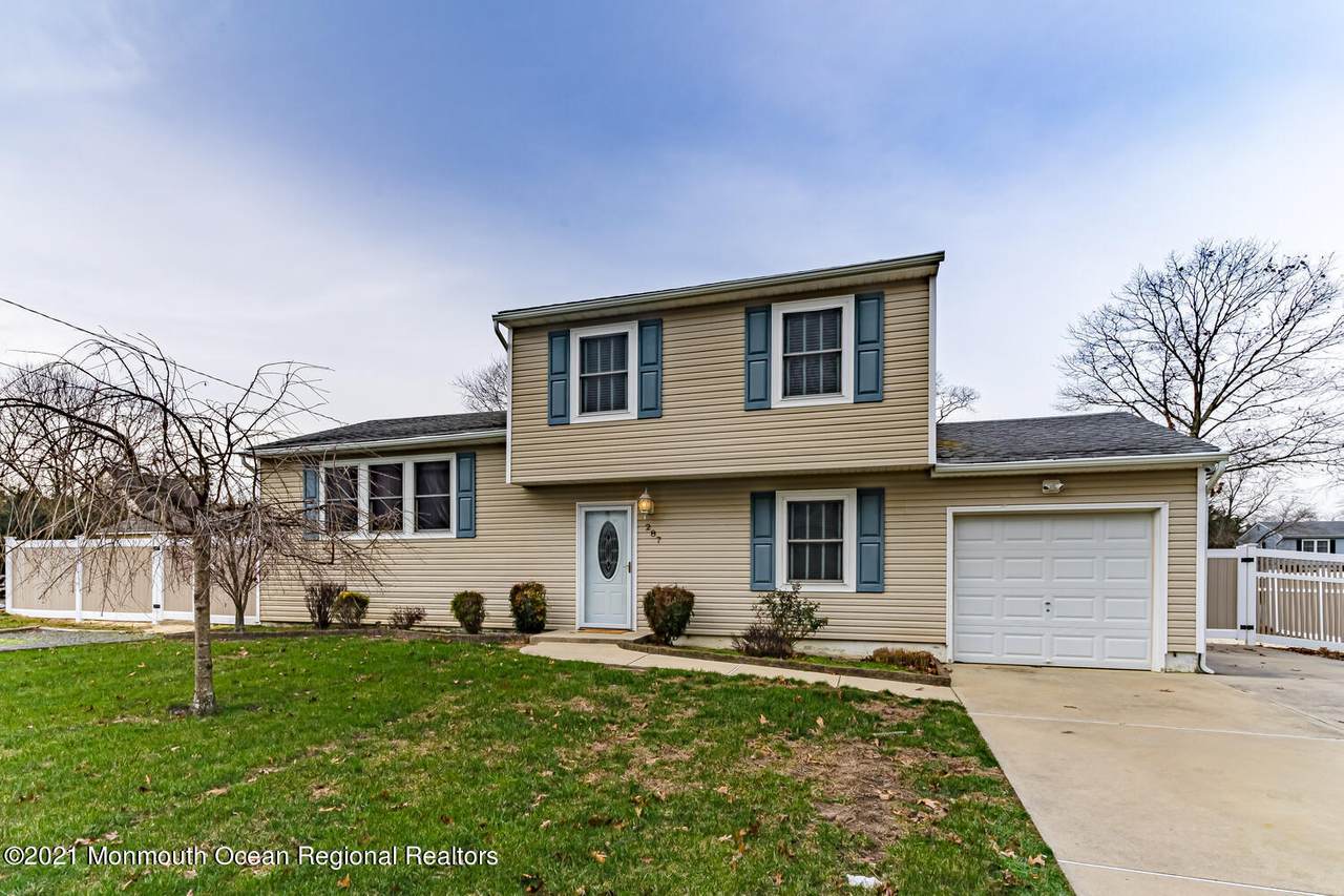 287 Center Street - Photo 1