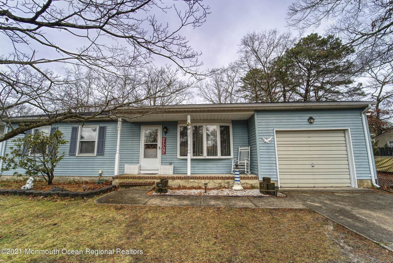 1324 Leguene Avenue - Photo 1