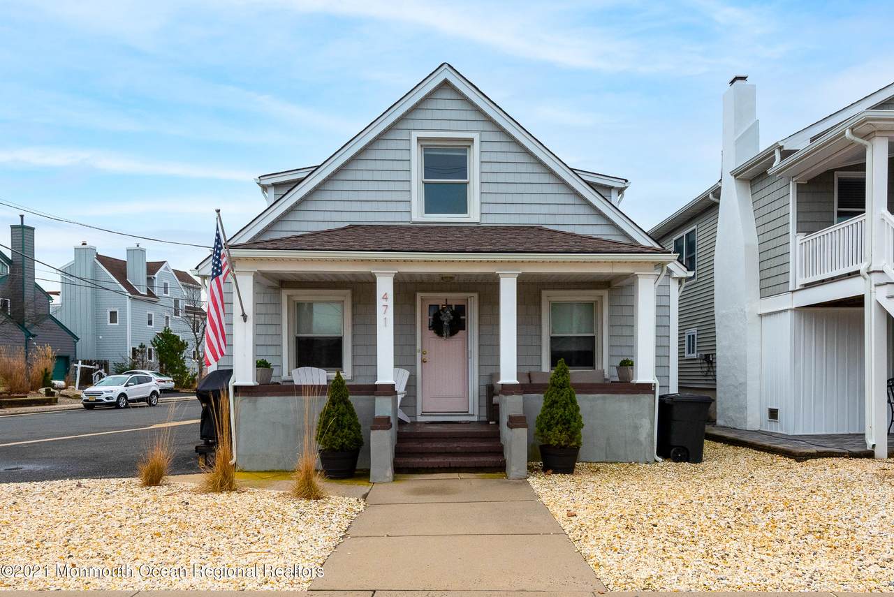 471 Main Street - Photo 1