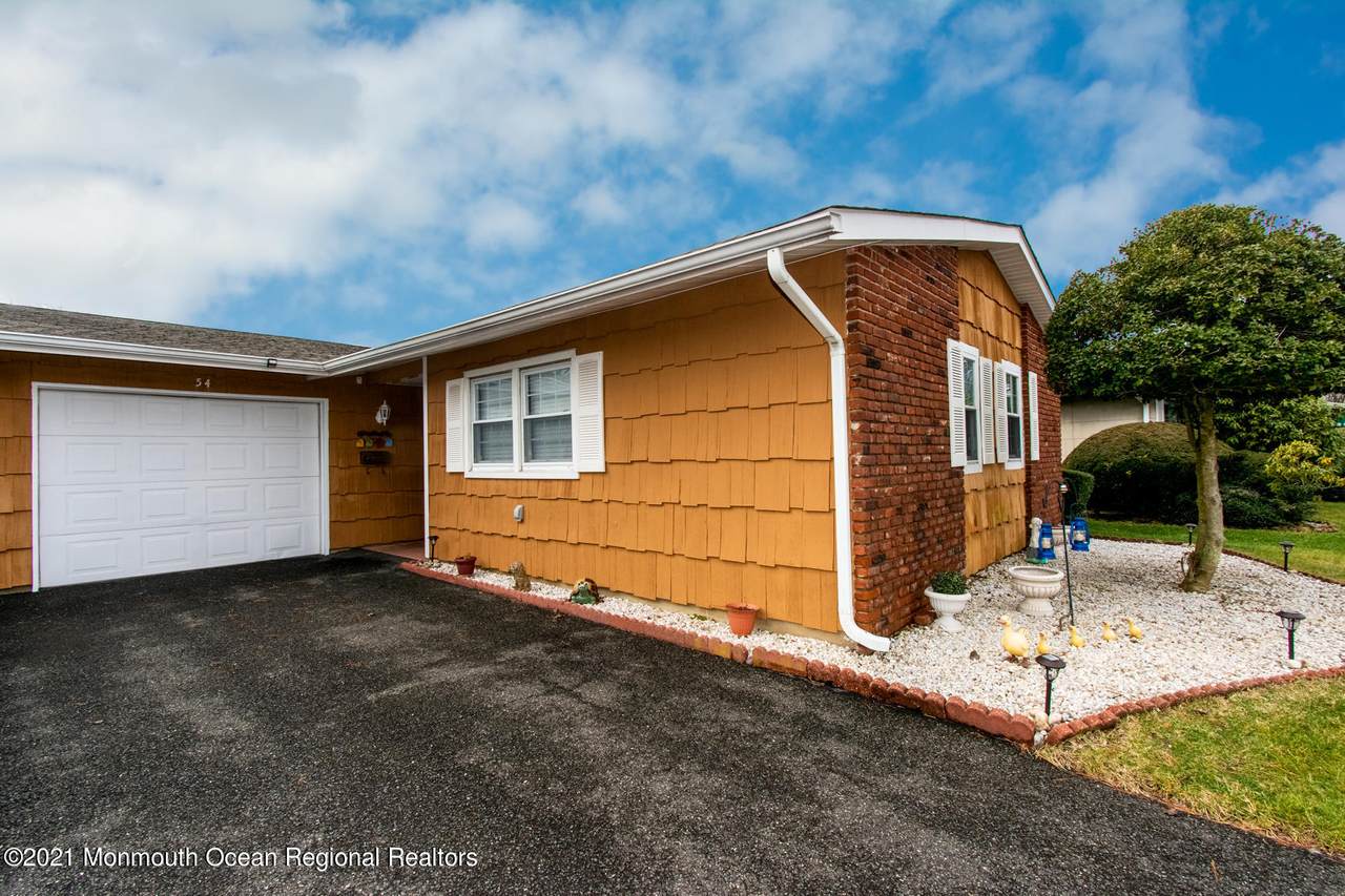 54 Darley Circle - Photo 1