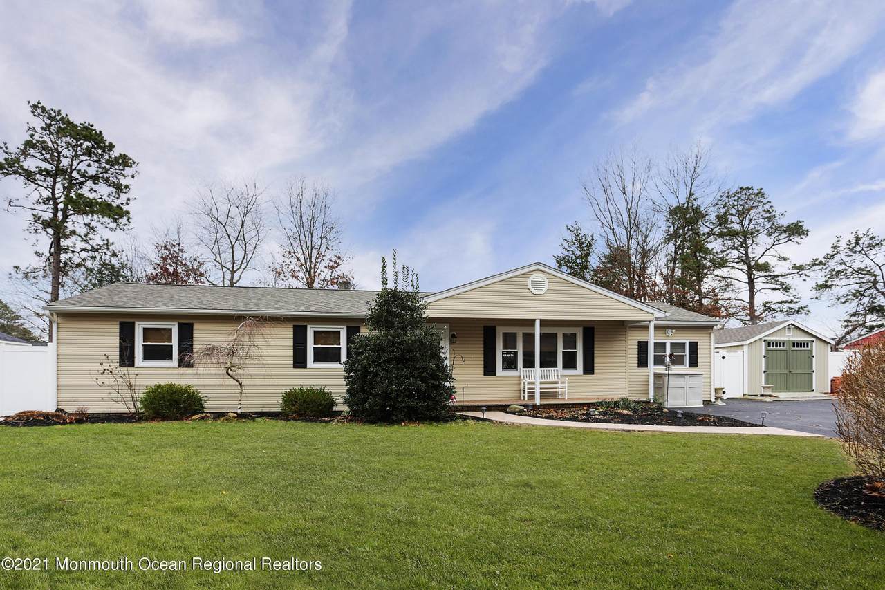1516 11th Avenue - Photo 1