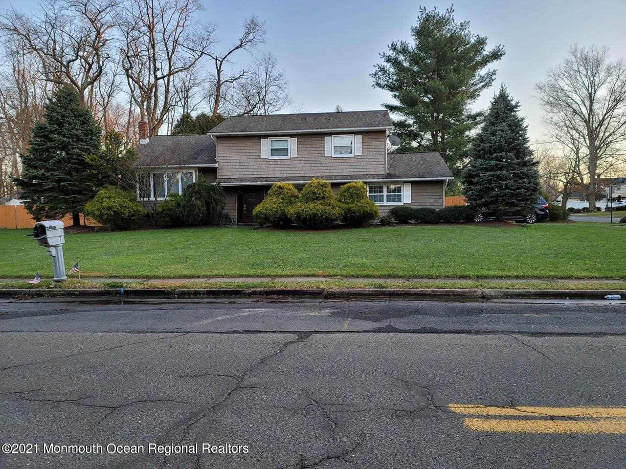 7 Dickinson Lane - Photo 1