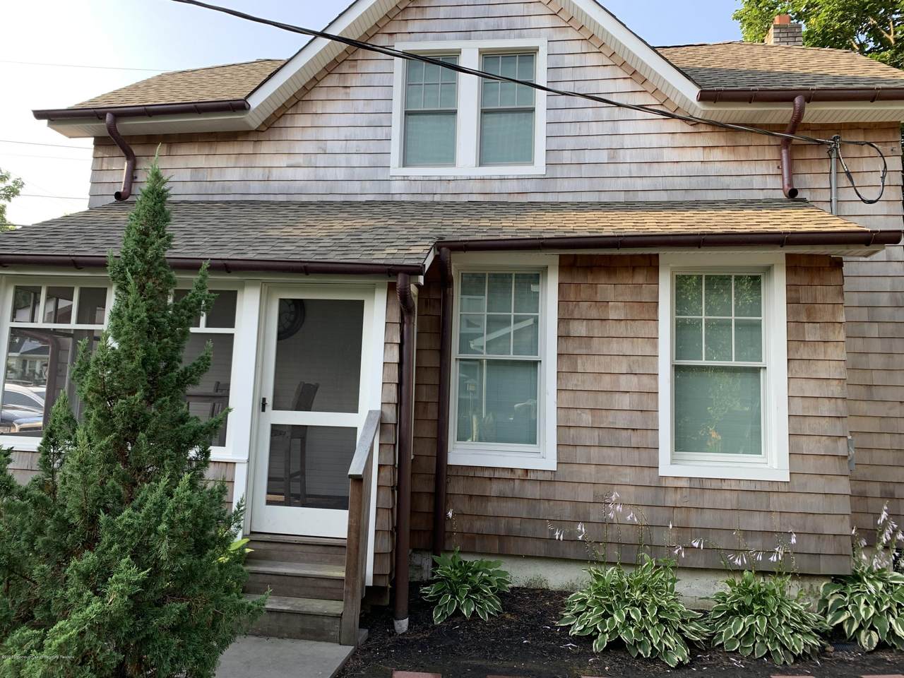 501 Ludlow Avenue - Photo 1