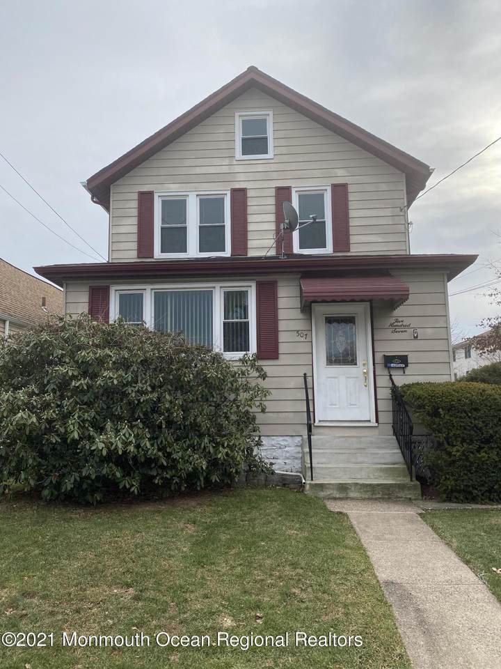 507 Henry Street - Photo 1