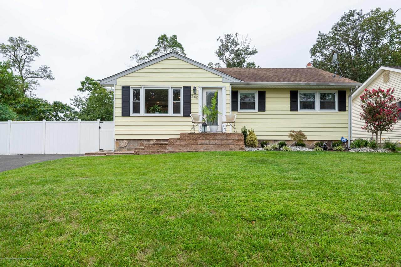 340 Evergreen Drive - Photo 1