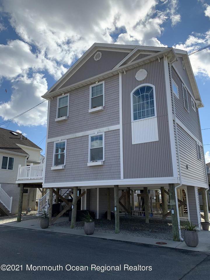 183 Atlantic Way - Photo 1