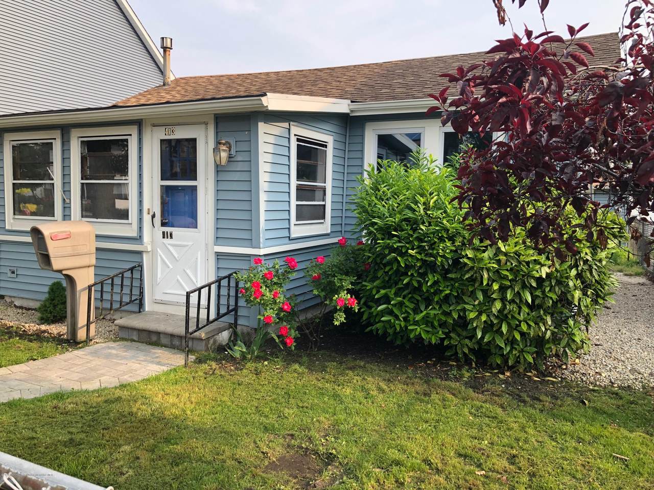 413 15th Avenue - Photo 1