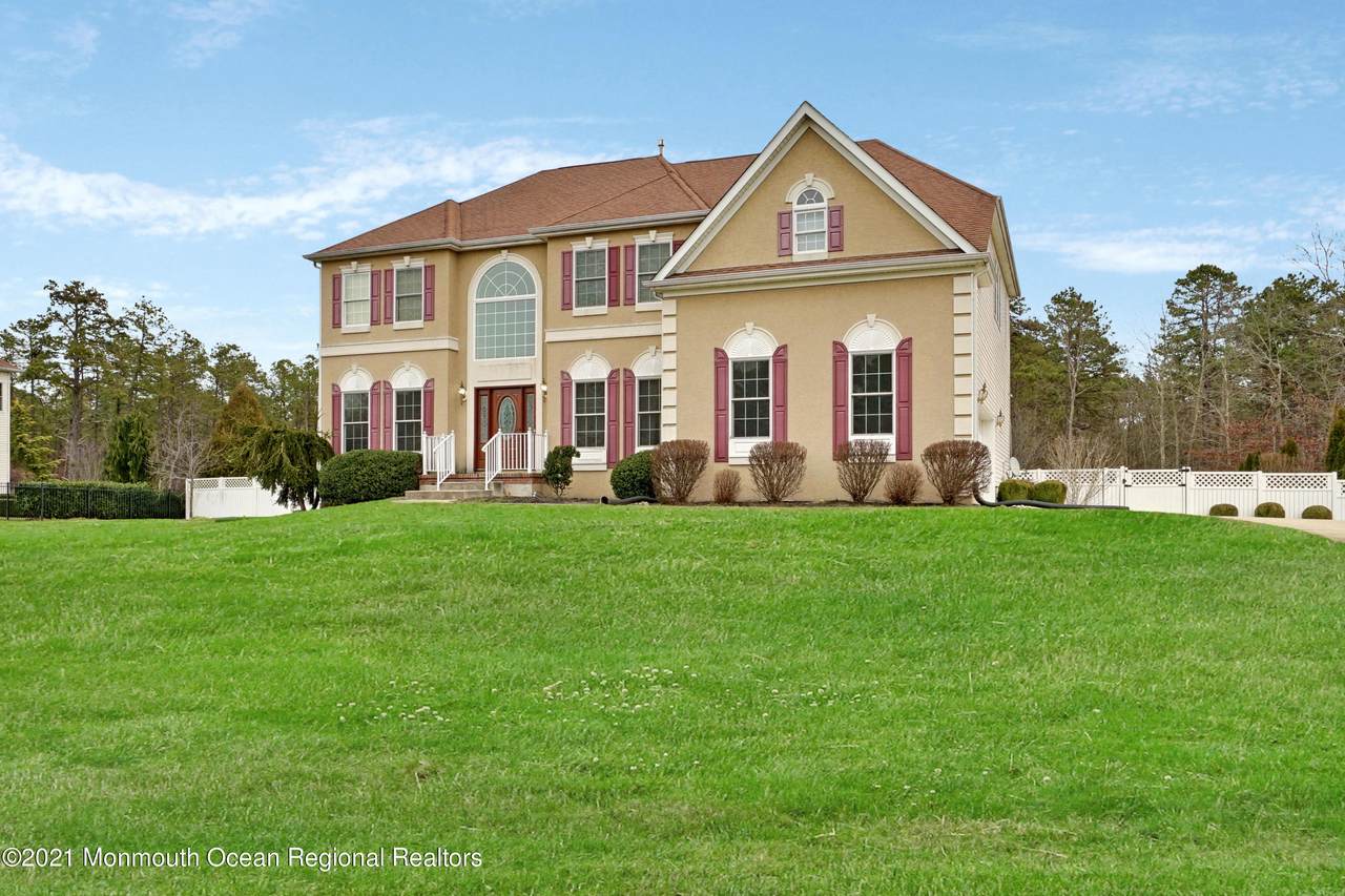 21 Wilson Boulevard - Photo 1