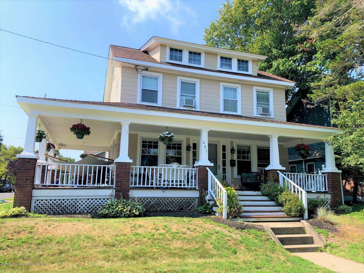 401 10th Avenue - Photo 1
