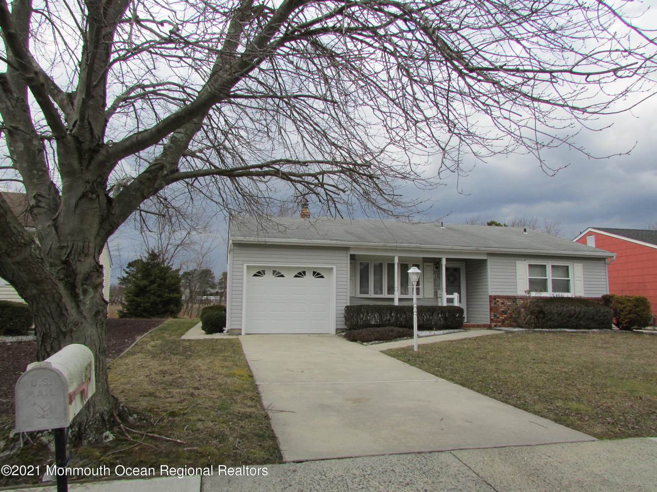 63 Nostrand Drive - Photo 1