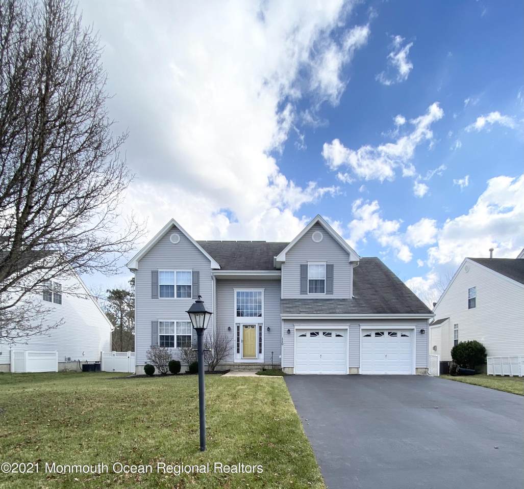 110 Vivas Drive - Photo 1