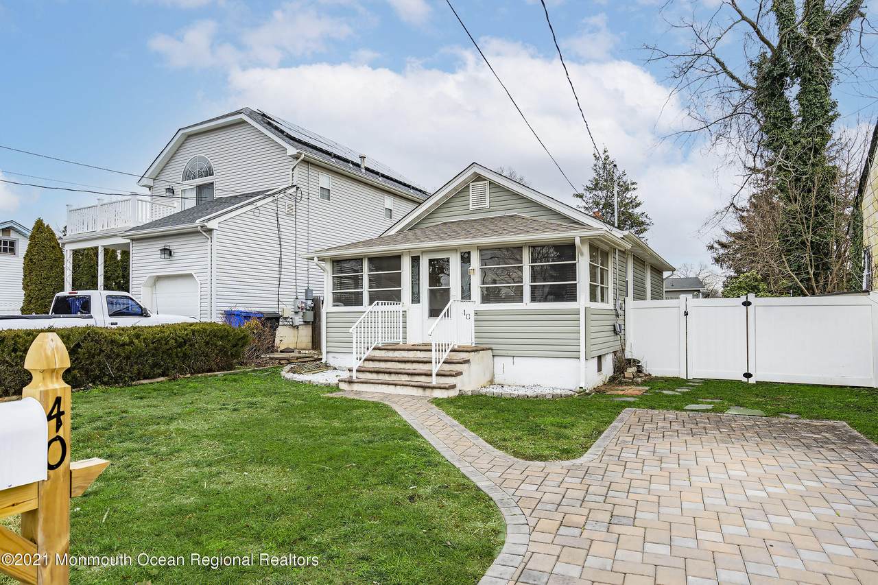 40 River Drive - Photo 1