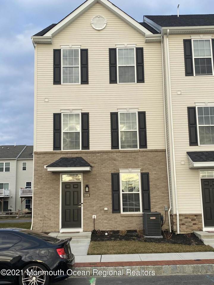 115 Celebration Boulevard - Photo 1