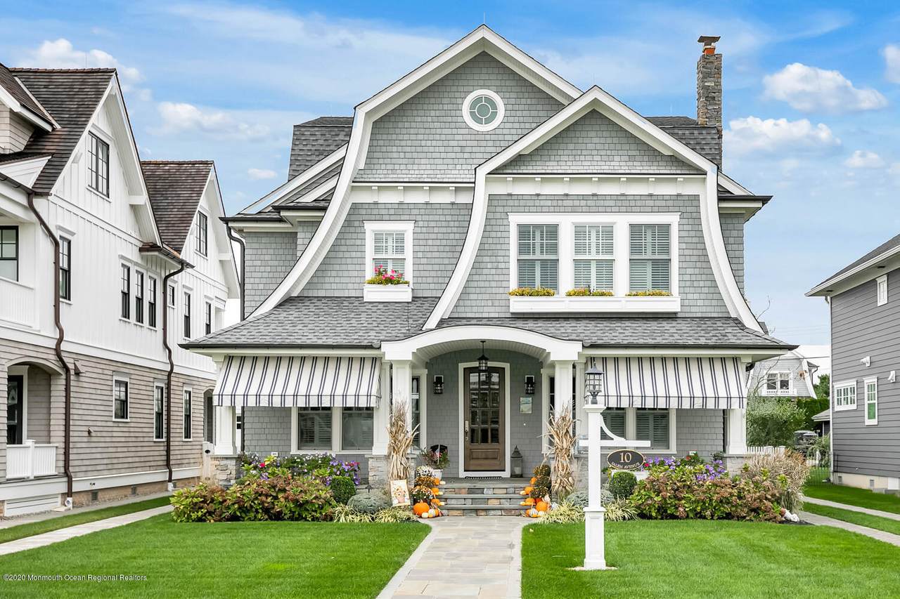 10 Salem Avenue - Photo 1