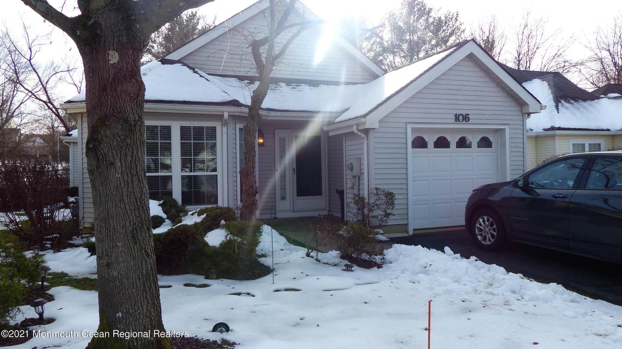 106 Almond Road - Photo 1